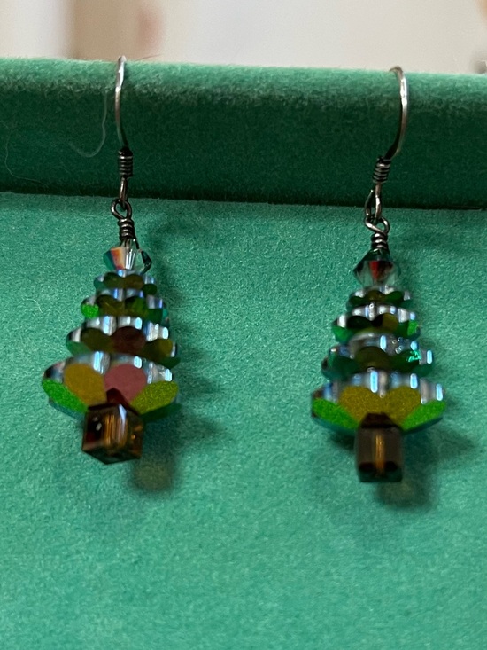 Swarovski Jewelry - Swarovski Green Crystal Tree Drop Earrings